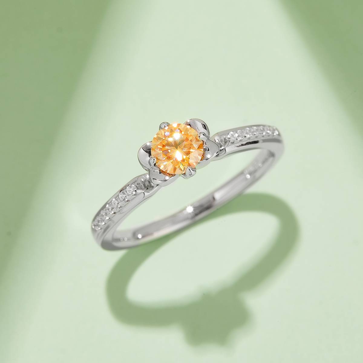 Micro inlaid Tang Yan's S925 silver plated platinum Moissanite women's ring 50 points D-grade